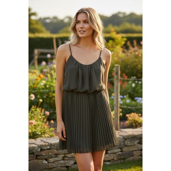 Bisou Bisou Dresses & Skirts - Bisou Bisou Olive Green Pleated Chiffon Dress Spaghetti Strap Size 6